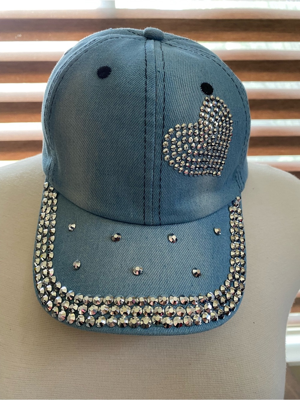 Light Blue Rhinestone Heart Cap
